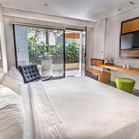 Zen Rooms Kuta Beach Poppies Lane Ngoại thất bức ảnh