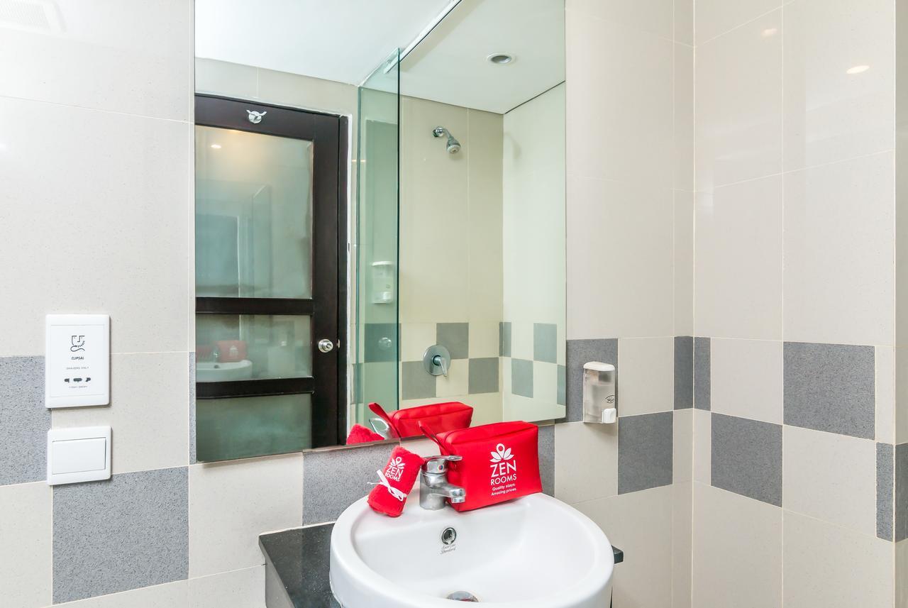Zen Rooms Kuta Beach Poppies Lane Ngoại thất bức ảnh