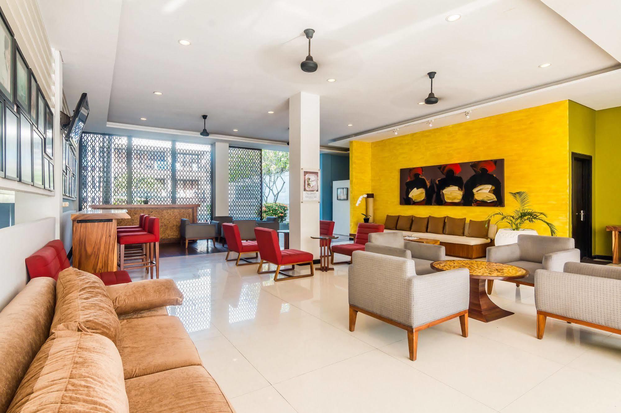 Zen Rooms Kuta Beach Poppies Lane Ngoại thất bức ảnh