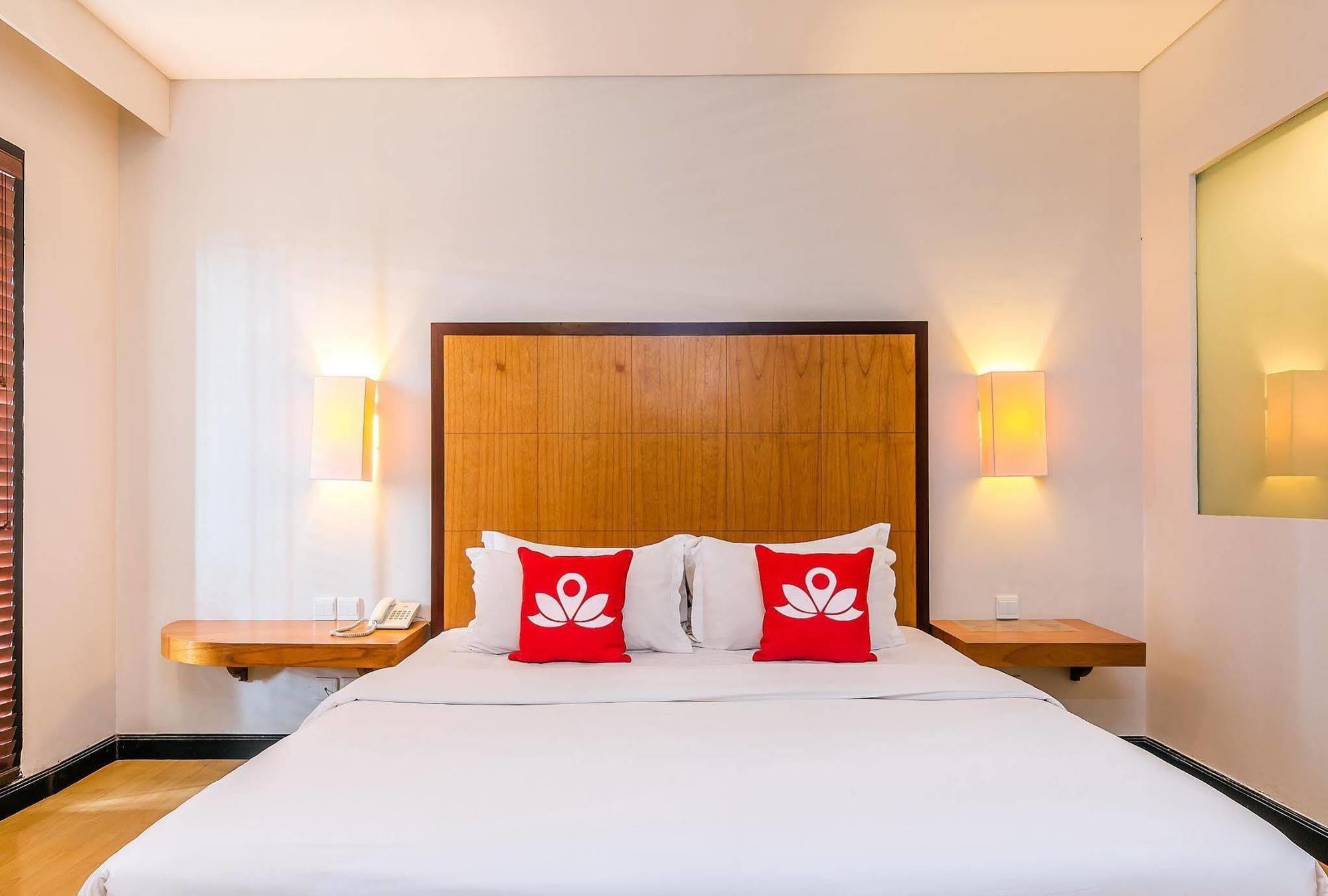 Zen Rooms Kuta Beach Poppies Lane Ngoại thất bức ảnh