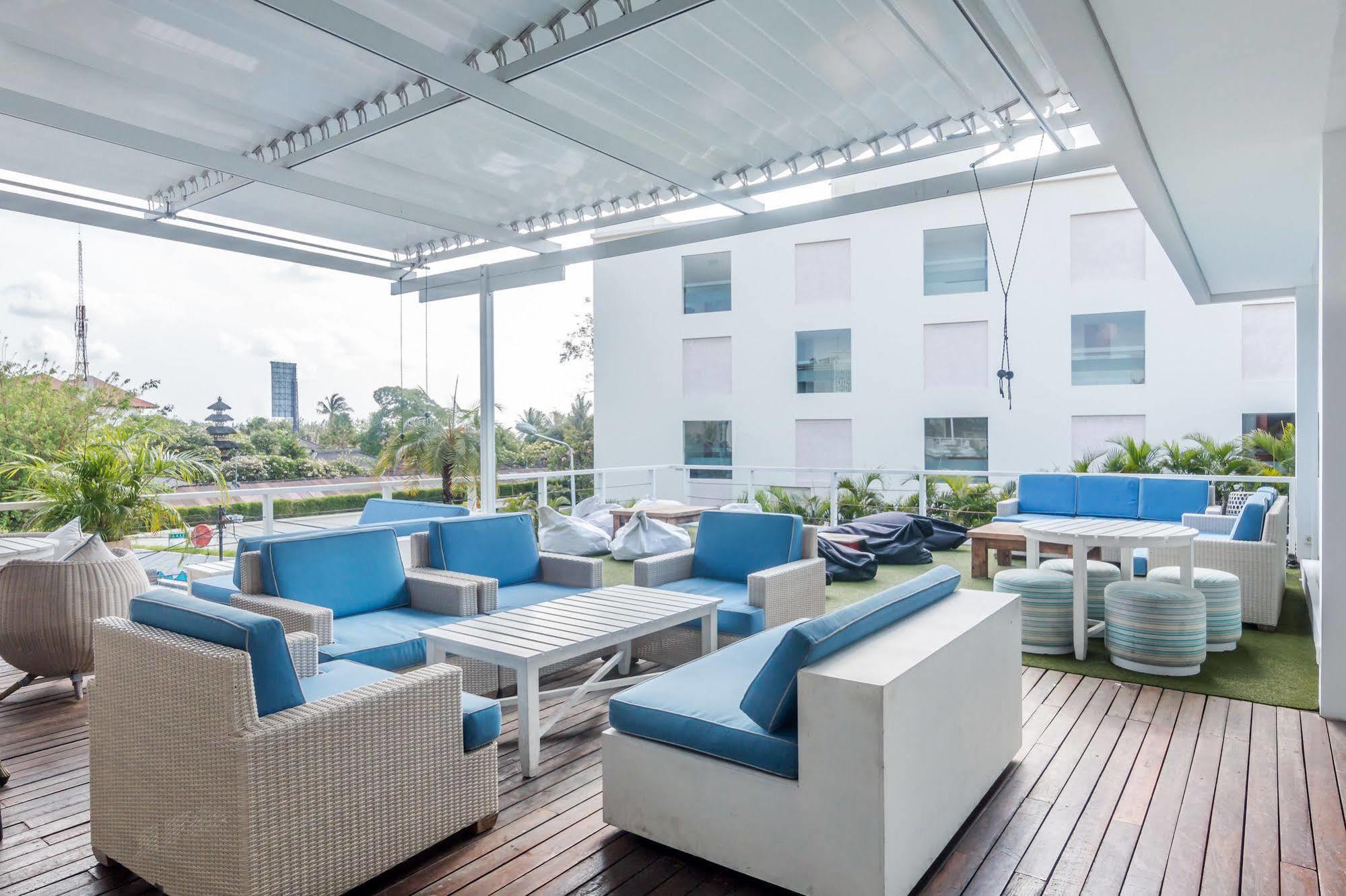 Zen Rooms Kuta Beach Poppies Lane Ngoại thất bức ảnh