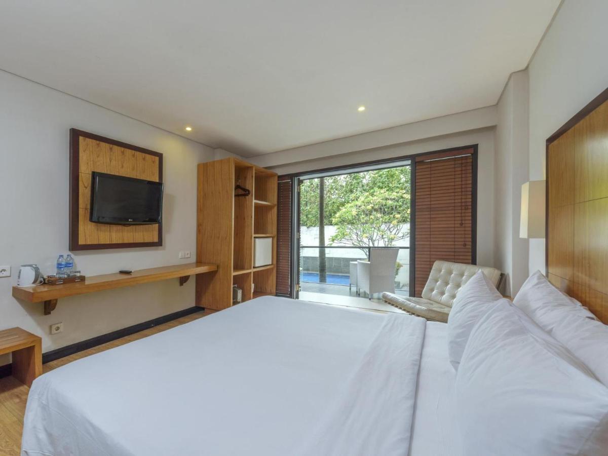 Zen Rooms Kuta Beach Poppies Lane Ngoại thất bức ảnh