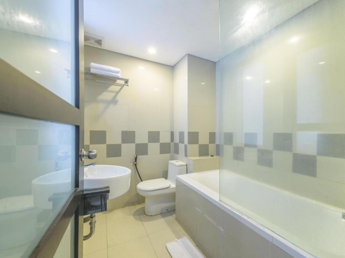 Zen Rooms Kuta Beach Poppies Lane Ngoại thất bức ảnh