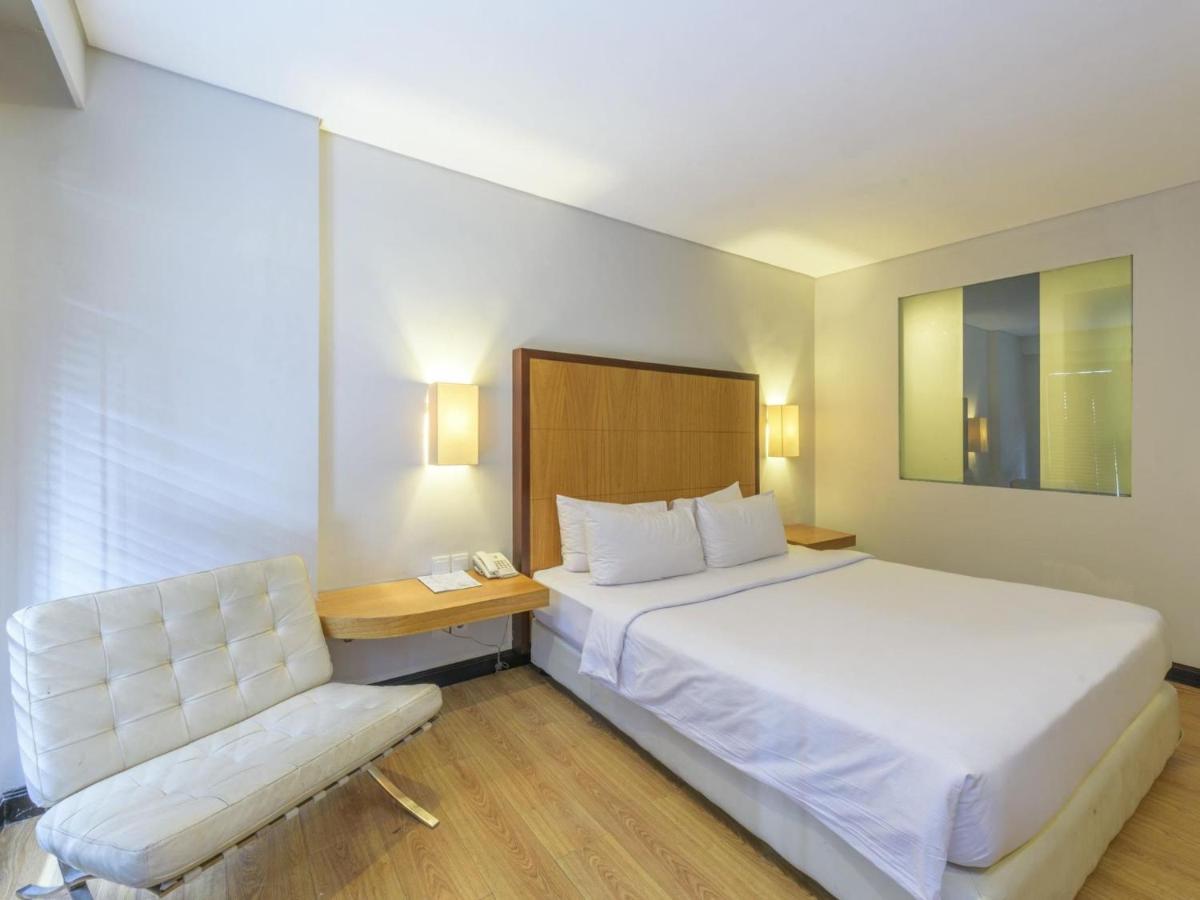 Zen Rooms Kuta Beach Poppies Lane Ngoại thất bức ảnh